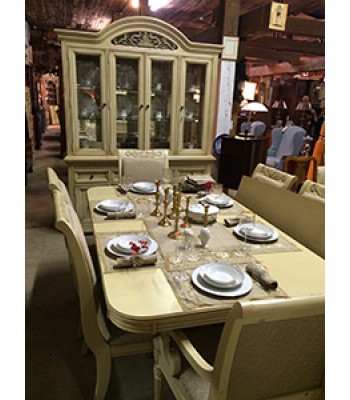 SOLD - Broyhill Dining Set